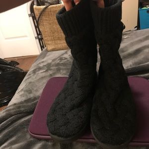 Ugg Boots, Isla Black Cable Knit Ugg Boots.